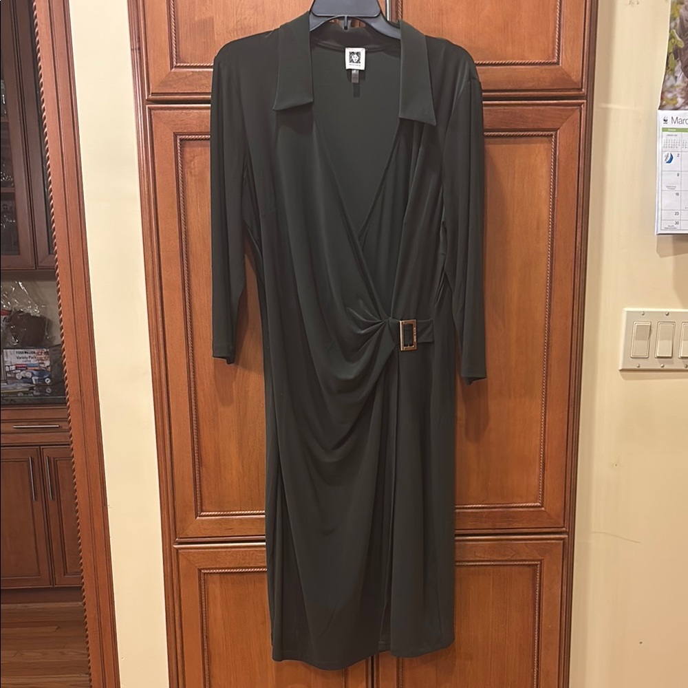 Anne Klein Green Sheath Dress Long Sleeve Notched Collar